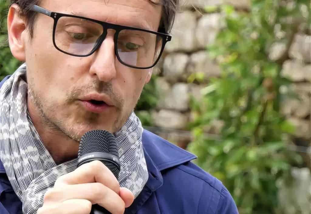 P27346826D4731950G-topaz